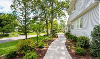 24 Rozmus Ct, Allendale, NJ 07401