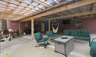 1402 W Johnson Ave, Aransas Pass, TX 78336