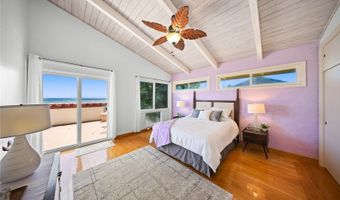 846 Mokulua Dr, Kailua, HI 96734