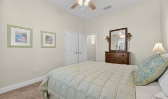 6903 Crestpoint Dr, Apollo Beach, FL 33572
