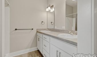 5697 Victoria St, Allendale, MI 49401