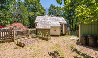 18 Plum Tree Rd, Amherst, MA 01002