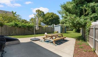163 Bluff Ave, Cranston, RI 02905