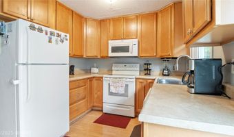 204 25th Ave SW, Altoona, IA 50009