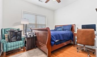 607 W GLENN Ave 103, Auburn, AL 36832