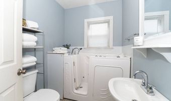103 N Missouri St, Adrian, MO 64720