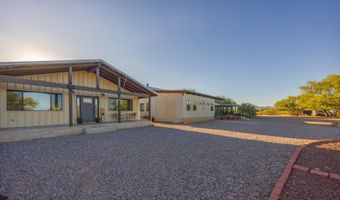 1302 W Coyote Trl, Benson, AZ 85602