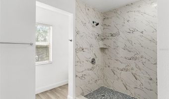 5424 HAMMOCK VIEW Ln, Apollo Beach, FL 33572