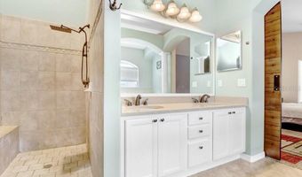 6803 CROMWELL GARDEN Dr, Apollo Beach, FL 33572