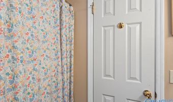 1258 Wanda Dr NW, Arab, AL 35016