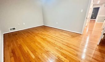 4816 DODSON Dr, Annandale, VA 22003