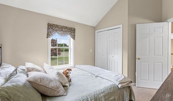 6 Gumpas Hill Rd, Pelham, NH 03076