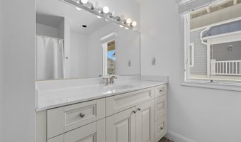 273 7th St, Avalon, NJ 08202