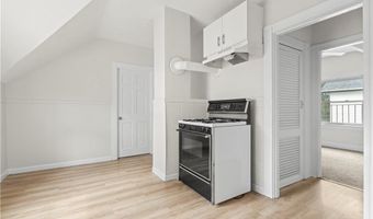 1250 Cranston St, Cranston, RI 02905
