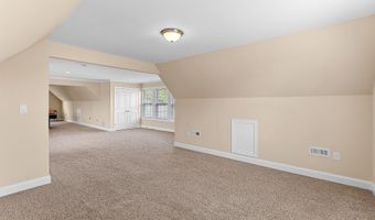 6932 ALPINE Dr, Annandale, VA 22003