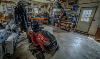 24352 State Highway Ee, Aurora, MO 65605