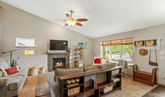 2869 Larkspur Ln, Fitchburg, WI 53711