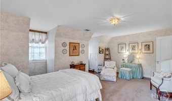905 Goebel Ave, Savannah, GA 31404