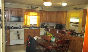 230 S Division St, Auburn, IN 46706