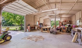 2055 County Road 1370, Alvord, TX 76225