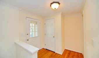 43855 CHLOE Ter, Ashburn, VA 20147