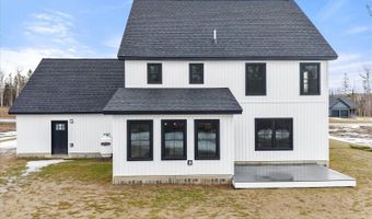 673 Streamside Ave, Hermon, ME 04401