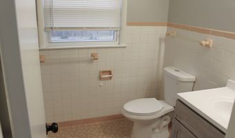 1905 E 47th St, Anderson, IN 46013