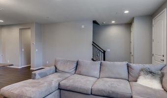 2477 W Market Pl 32, Chandler, AZ 85248