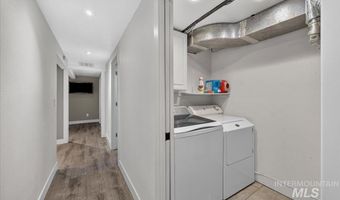 8809 W Canterbury St, Boise, ID 83704
