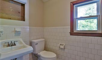 44 Cindy Ln, Warwick, RI 02886