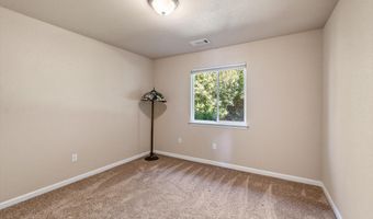 2345 Shenandoah Dr, Anderson, CA 96007