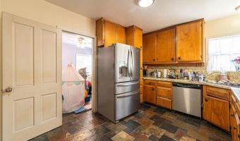 601 S Pearl Ave, Compton, CA 90221