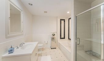 140 Ashley Mews Dr, Ann Arbor, MI 48104