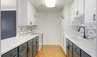 77 S Evergreen Ave 206, Arlington Heights, IL 60005