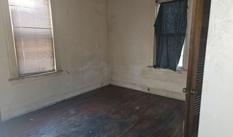 39 Roosevelt St, Bridgeport, CT 06608