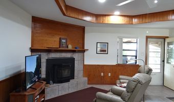 102 S Hackberry Dr, Alpine, TX 79830