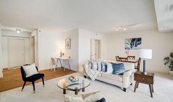 1016 S WAYNE St 406, Arlington, VA 22204