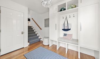 706 S BAY Ave, Beach Haven, NJ 08008