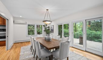 340 Orchard Hills Dr, Ann Arbor, MI 48104