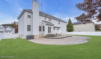 6 Key Largo Ct, Bayville, NJ 08721