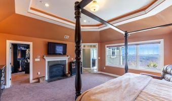 6 Crescent Dr, Bow, NH 03304