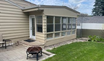 1806 Bellview Ln, Albert Lea, MN 56007