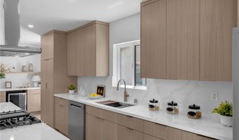 3682 Buckingham Rd, Los Angeles, CA 90016