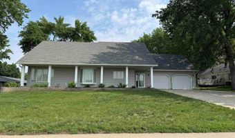 631 South St, Akron, IA 51001