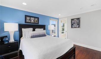 44 Tuckerman Ave, Middletown, RI 02842