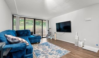 6301 STEVENSON Ave 114, Alexandria, VA 22304