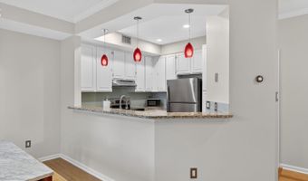 6944 ELLINGHAM Cir #A, Alexandria, VA 22315