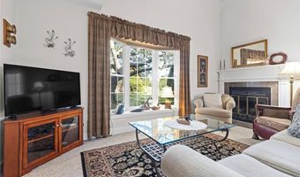 119 Corey Ln, Middletown, RI 02842