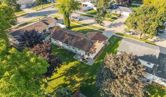 2512 N CHESTWOOD Ct, Appleton, WI 54911