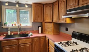 1082 W River Rd, Brattleboro, VT 05301